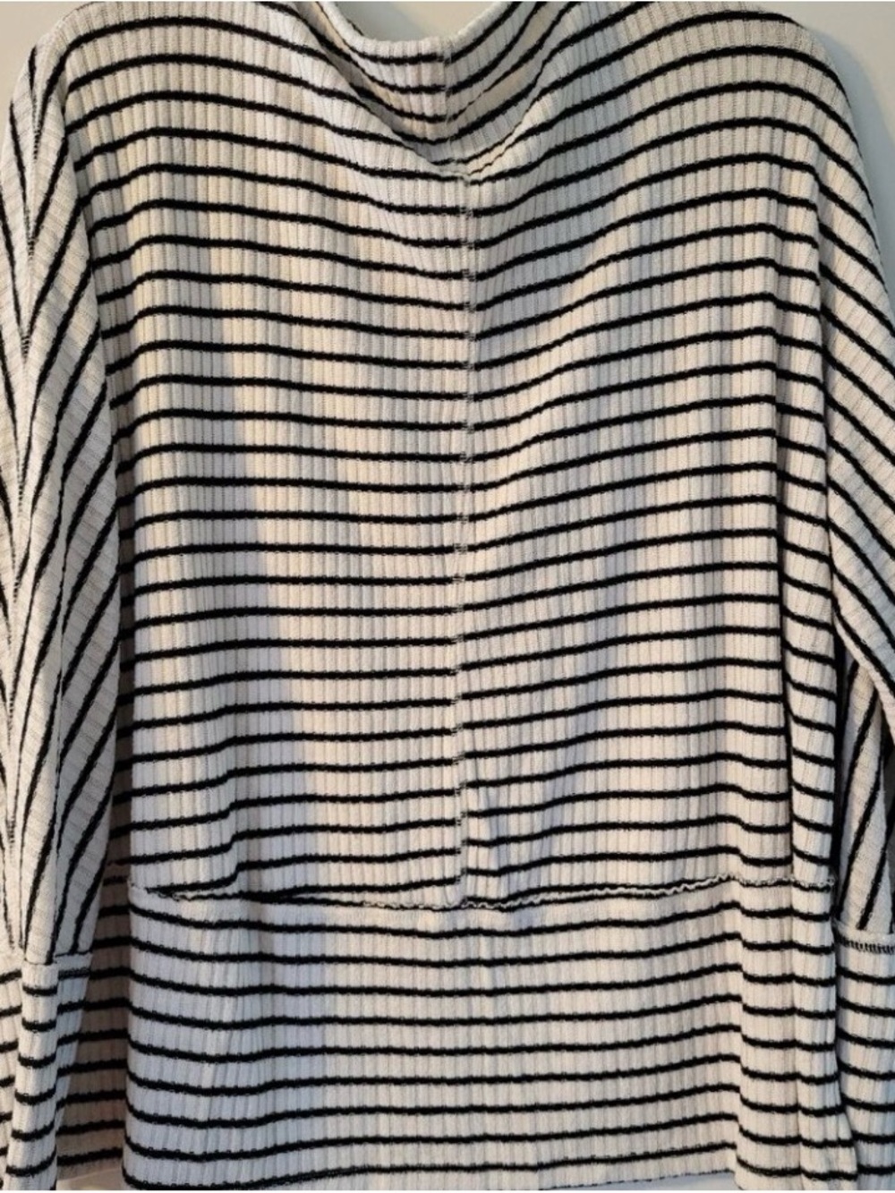 Maurice’s Striped Black and White Boat Neck Dolman Sleeves Women’s Shirt. CUTE!